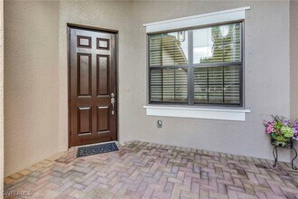 12004 Five Waters Cir in Ft. Myers, FL - Building Photo - Building Photo