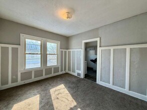 618 E 97th St in Cleveland, OH - Foto de edificio - Building Photo