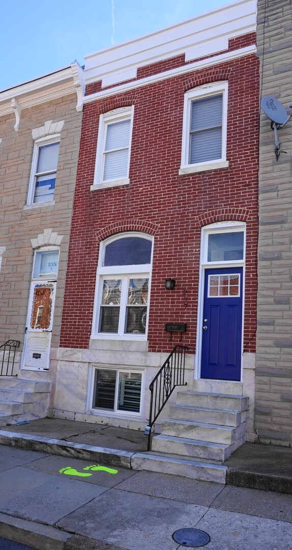 property at 237 S Bouldin St