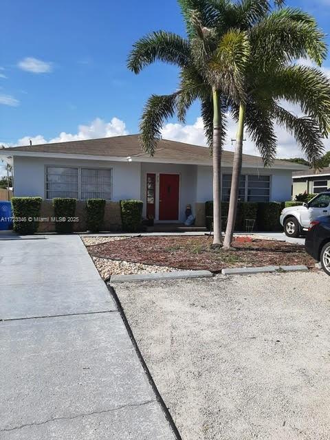 710 W Broward St in Lantana, FL - Building Photo