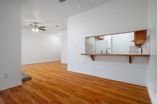 Winwood Club in Kerrville, TX - Foto de edificio - Building Photo