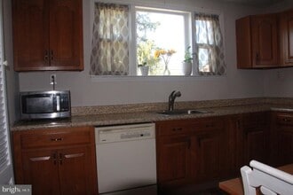 308 Warwick Rd in Somerdale, NJ - Building Photo - Building Photo