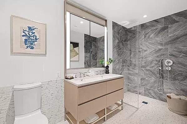 property at 500 W 45th St