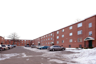 Ritz Grande Apartments in Hartford, CT - Building Photo - Building Photo