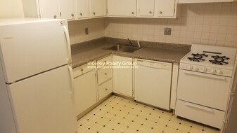 679 Massachusetts Ave, Unit 1 Apartamentos