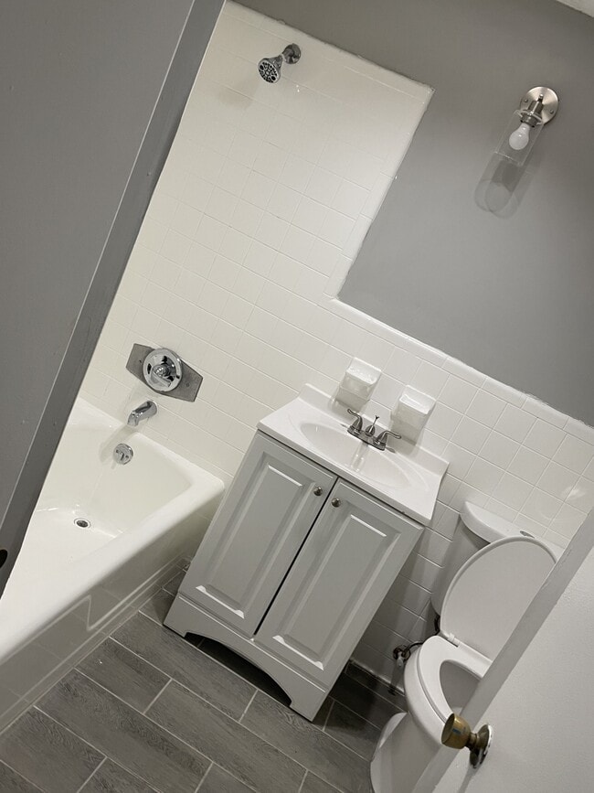 Avera Ave Apartments in Winston-Salem, NC - Building Photo - Building Photo