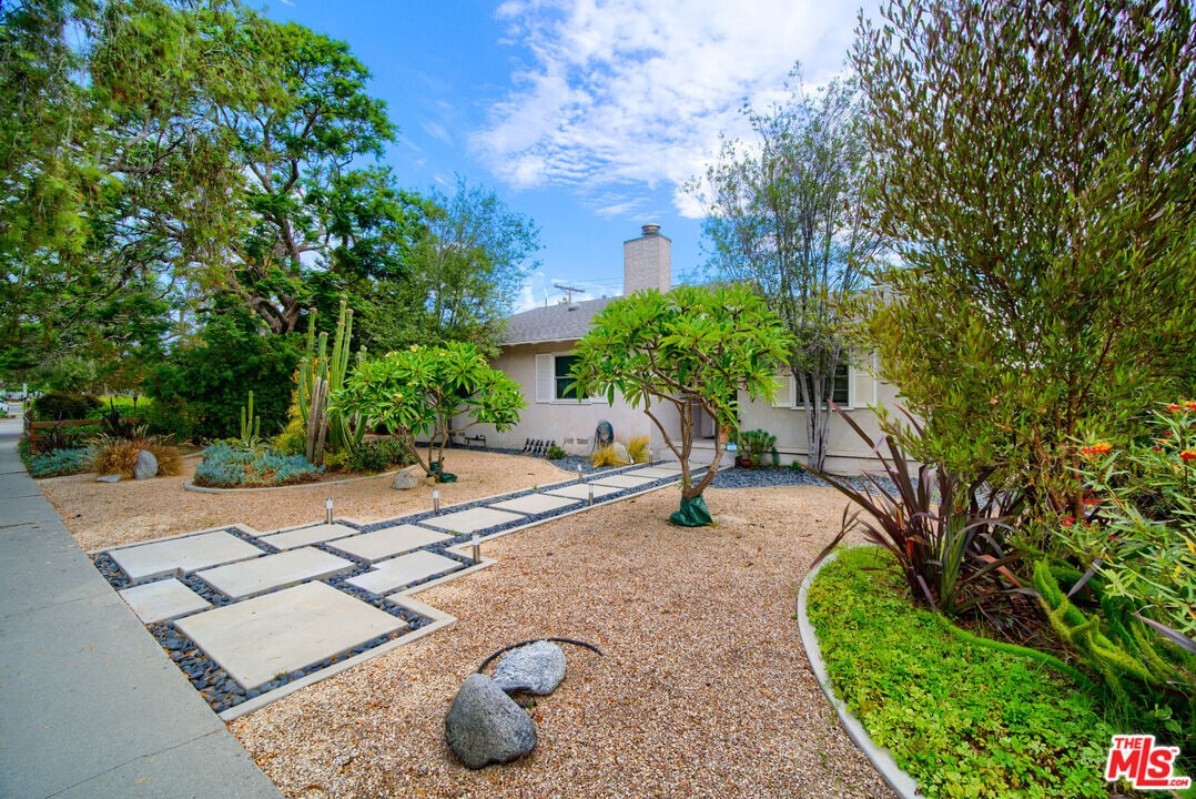 3282 Stoner Ave in Los Angeles, CA - Building Photo