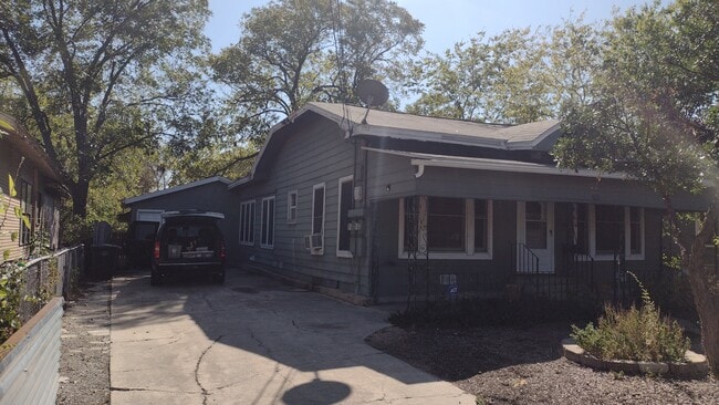 1118 Santa Anna, Unit Unit#2 in San Antonio, TX - Building Photo - Building Photo