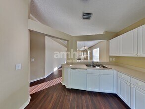 22747 Saint Thomas Cir in Lutz, FL - Building Photo - Building Photo