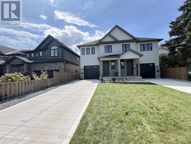 property at 99 Moffatt St