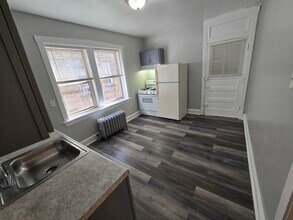 4829 N Springfield Ave in Chicago, IL - Building Photo - Building Photo