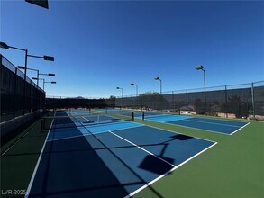 2541 Cosmic Dust St in Henderson, NV - Foto de edificio - Building Photo