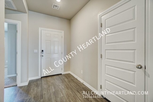 10512 NW 26th St in Yukon, OK - Building Photo - Building Photo