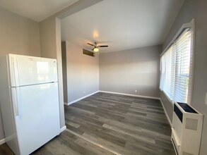 2044 International Blvd - Sunny Studios in Oakland, CA - Foto de edificio - Interior Photo