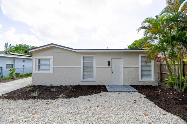 1504 NW 4th Ave in Fort Lauderdale, FL - Foto de edificio - Building Photo
