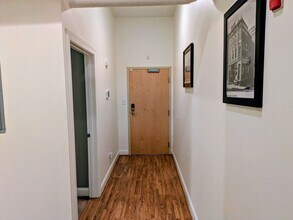 220 W Market St in Greensboro, NC - Building Photo - Building Photo