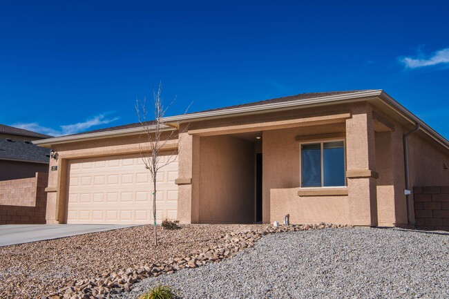 257 Audrey Ave SW in Los Lunas, NM - Building Photo - Building Photo