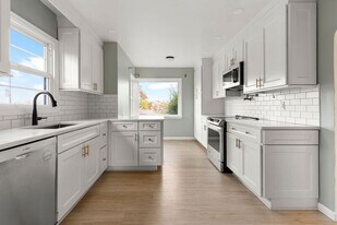 4707 N Willamette Blvd in Portland, OR - Building Photo