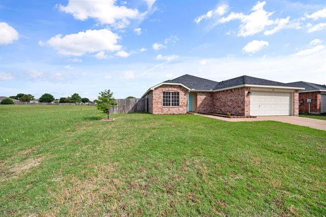 812 Sierra Cir in Burleson, TX - Building Photo - Building Photo