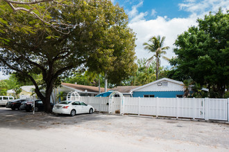 618-620 SW 14th Ter in Fort Lauderdale, FL - Building Photo - Building Photo