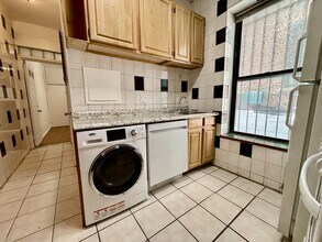 182 Claremont Ave in New York, NY - Building Photo - Building Photo