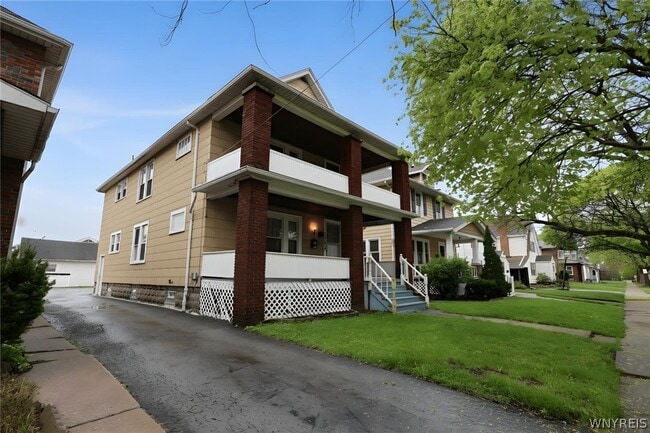 2463 South Ave in Niagara Falls, NY - Building Photo - Building Photo