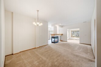 5221 Village Run Ave in Des Moines, IA - Building Photo - Building Photo