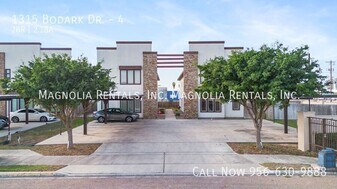 1315 Bodark Dr, Unit 4 in Edinburg, TX - Building Photo