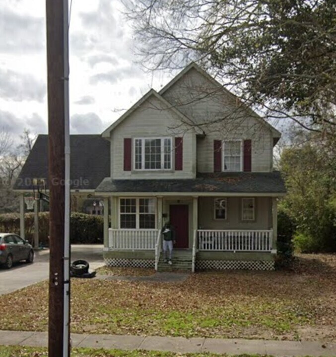 131 E 5th St in Hattiesburg, MS - Building Photo