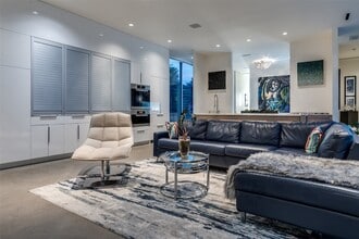 2300 N Carroll Ave in Dallas, TX - Building Photo - Building Photo