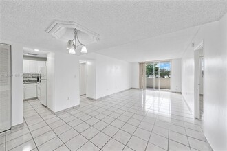 4675 W 18th Ct in Hialeah, FL - Building Photo - Building Photo