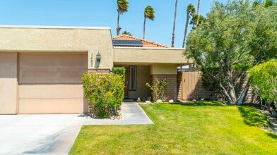 1480 Sunflower Cir N in Palm Springs, CA - Building Photo - Building Photo