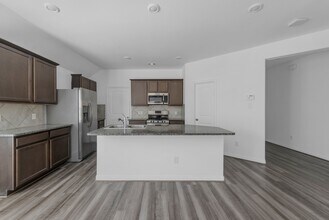 15918 Tug Ct in Crosby, TX - Building Photo - Building Photo