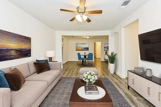 715 Wafer St in Pasadena, TX - Building Photo - Building Photo