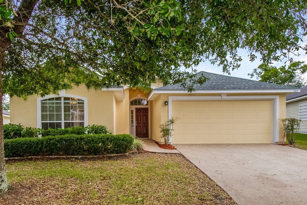 1864 Creekview Dr in Green Cove Springs, FL - Building Photo