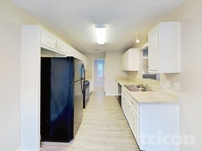 11728 Spring Lake Way in Fayetteville, GA - Building Photo - Building Photo