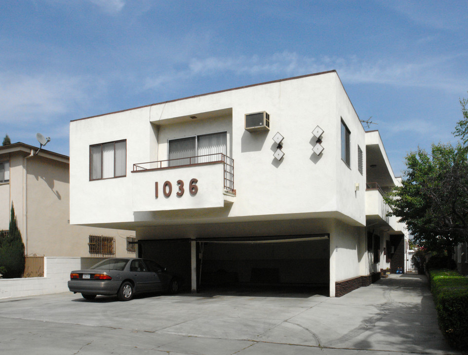 1036 S Sherbourne Dr in Los Angeles, CA - Building Photo