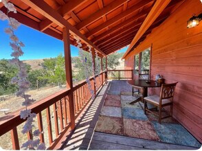 539 Hatfield Dr in Roseburg, OR - Building Photo - Building Photo