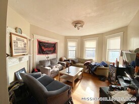 45 Cherokee St, Unit 3 in Boston, MA - Building Photo