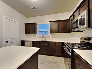 14308 Peach Tree Dr in Yukon, OK - Building Photo - Building Photo