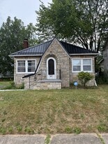 2020 13th St SW in Akron, OH - Building Photo