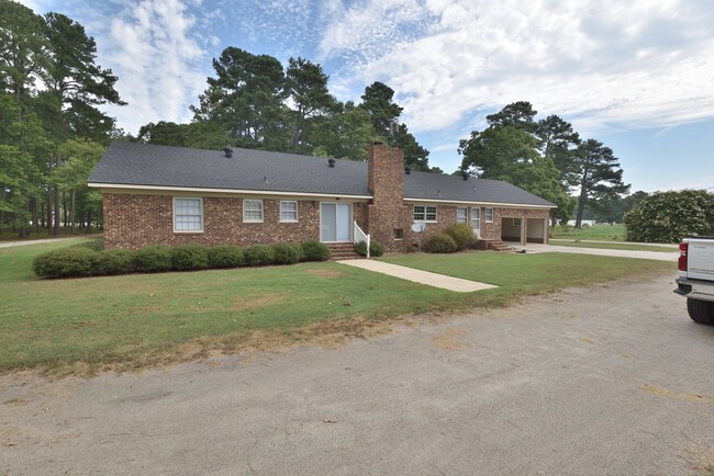 7827 Mill Branch Rd in Rocky Mount, NC - Building Photo - Building Photo