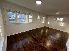 3343 N 40th Ave in Omaha, NE - Building Photo - Building Photo