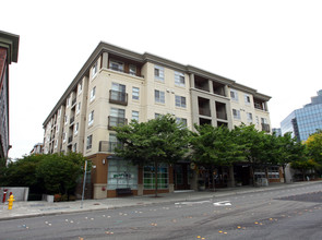 Belle Arts Apartments in Bellevue, WA - Building Photo - Building Photo