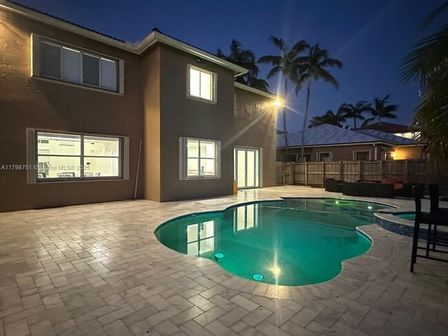15549 SW 150th St in Miami, FL - Building Photo - Building Photo