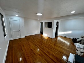 22 Bateman St, Unit #2 in Boston, MA - Building Photo - Building Photo