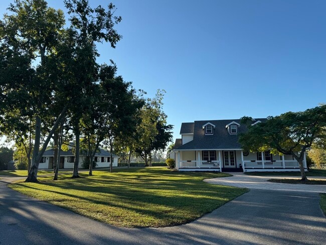 12284 Indian Mound Rd in Wellington, FL - Building Photo - Building Photo