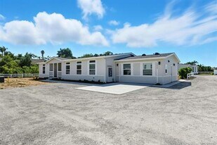 2080 Curtis Dr in Vista, CA - Building Photo