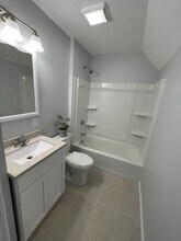 64 Whipple St, Unit 2 in Worcester, MA - Building Photo - Building Photo