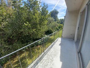 990 Ponderosa Ave in Sunnyvale, CA - Foto de edificio - Building Photo